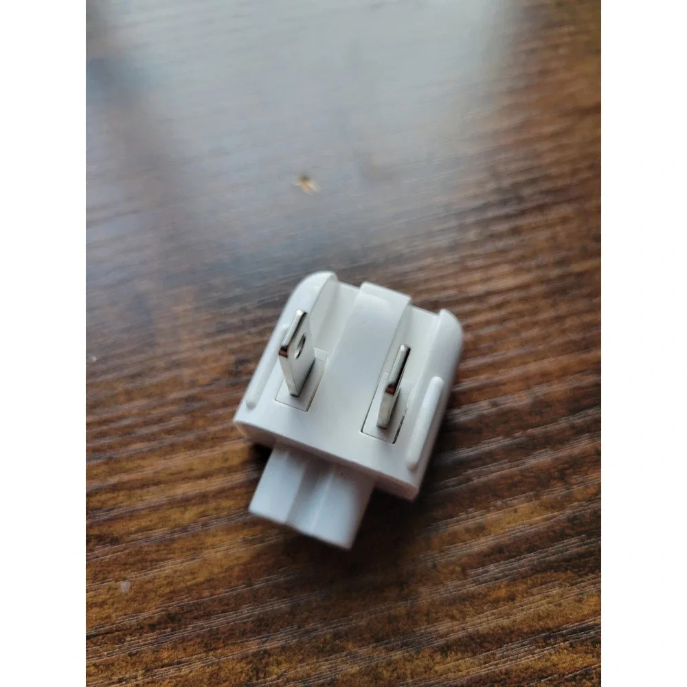 Jet Nihon Well Shin 607-8083 Duck Head 2.5A 125v 2-Prong AC Wall Power Adapter
